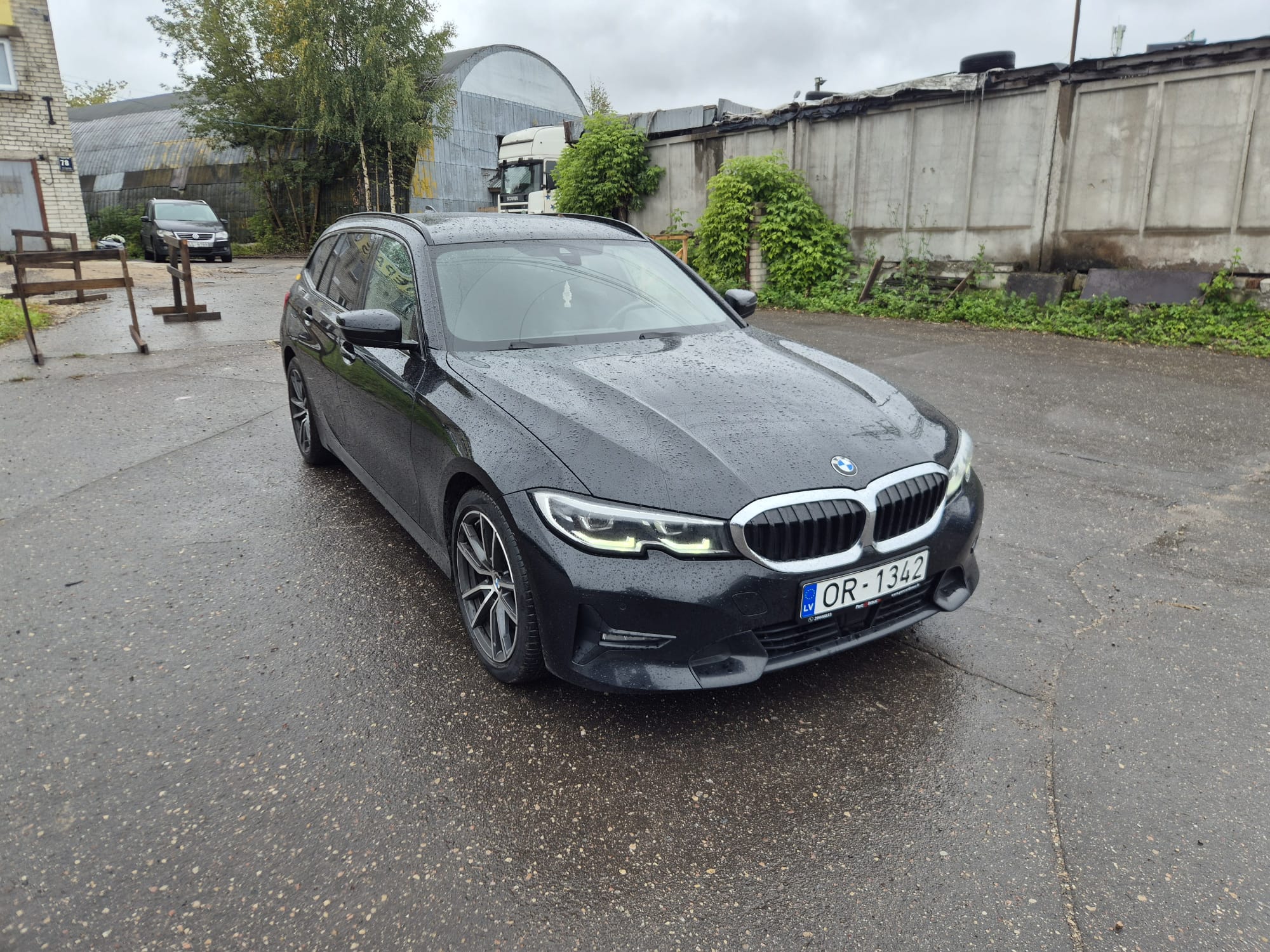 BMW 320